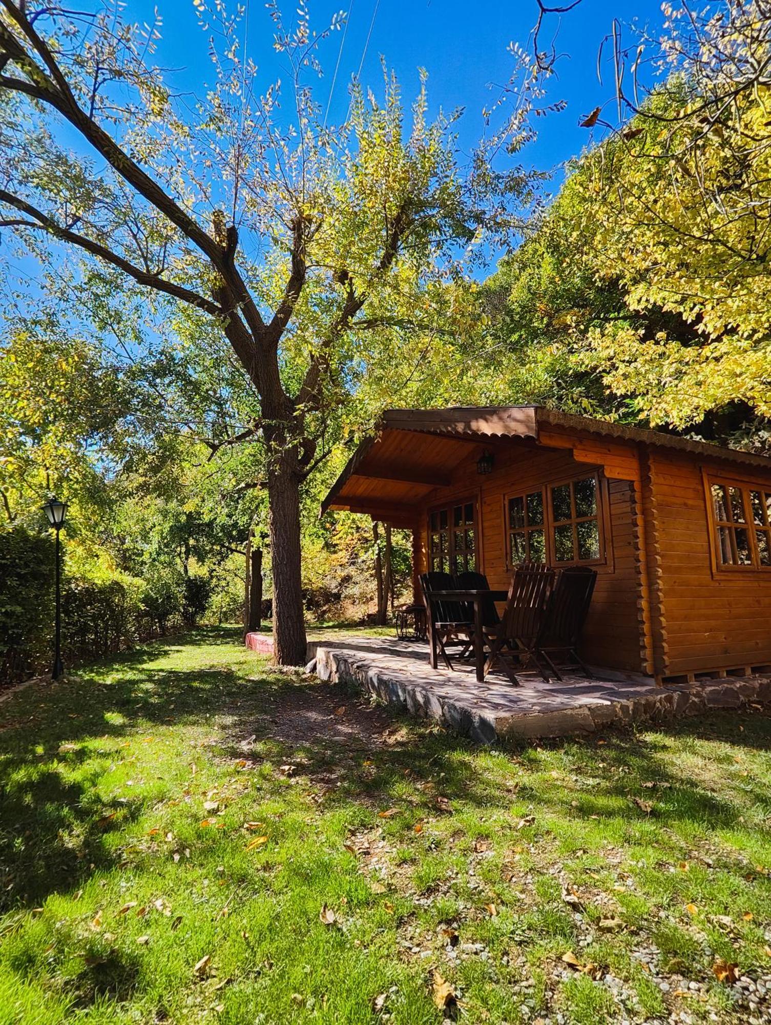 Camping Trevelez Trevélez Exterior foto